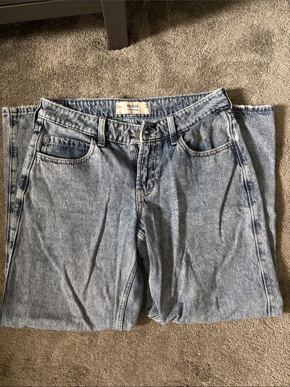 Hollister low rise Denim Jeans in Blue Waist W4 short Like New